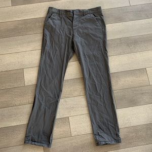 Denim Co. Chino Straight. 32/32. Gray colored, only worn once.